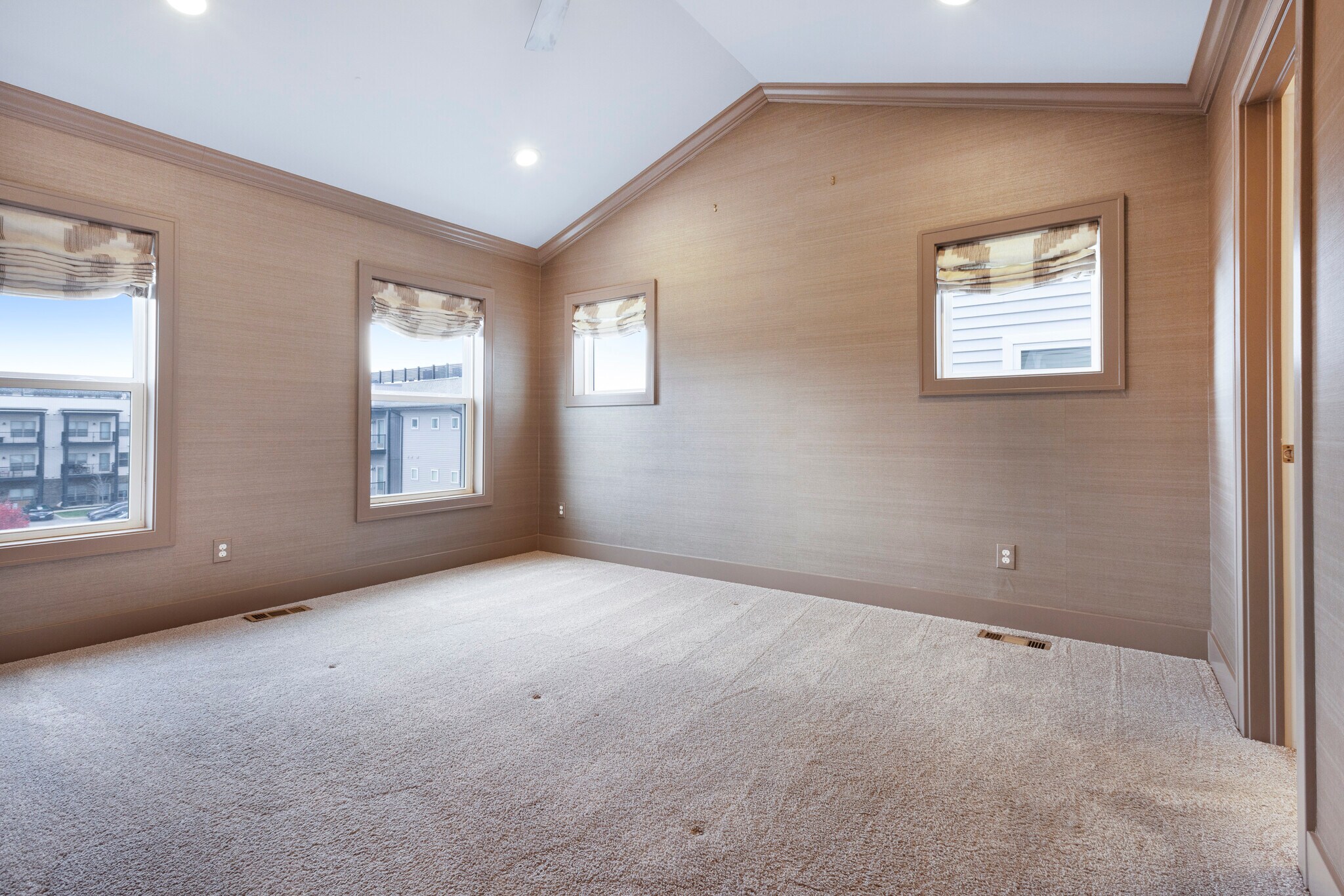 Primary bedroom - 764 N 6th St