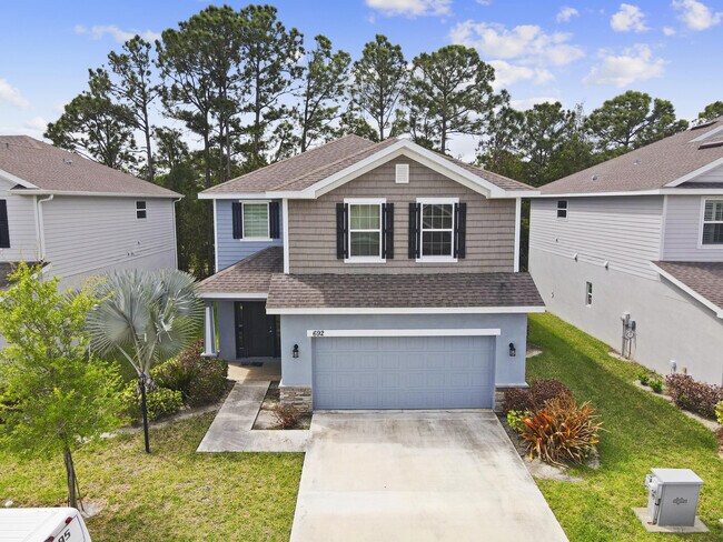 Building Photo - 692 NE Turtleback Trail