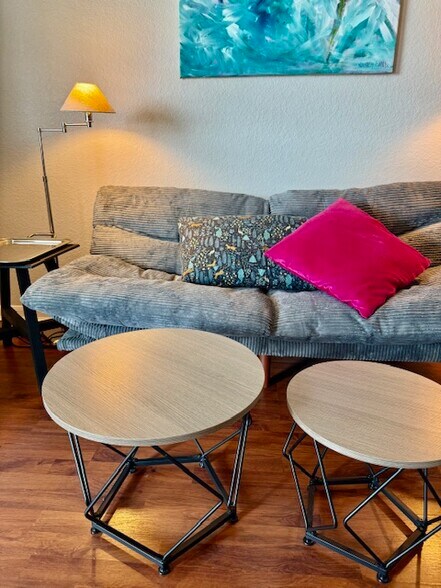 Building Photo - 860 N Orange Ave