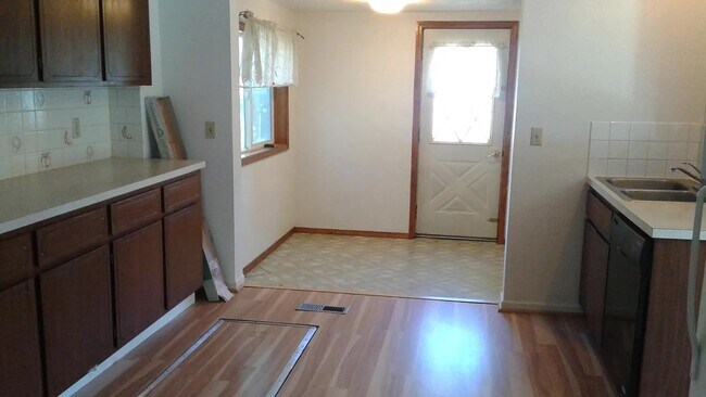 Building Photo - 3217 N Smith