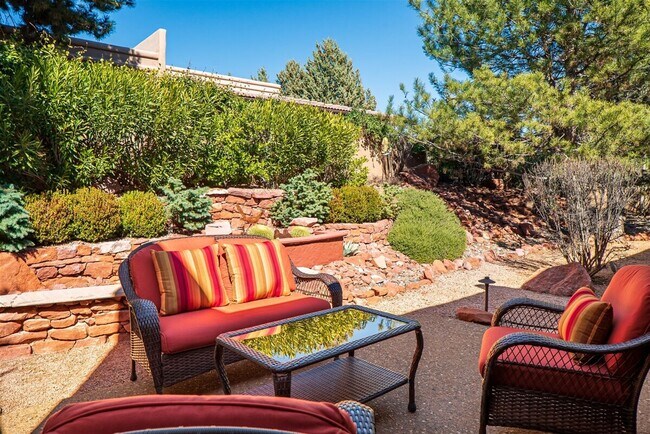 Building Photo - 160 Arroyo Seco Dr