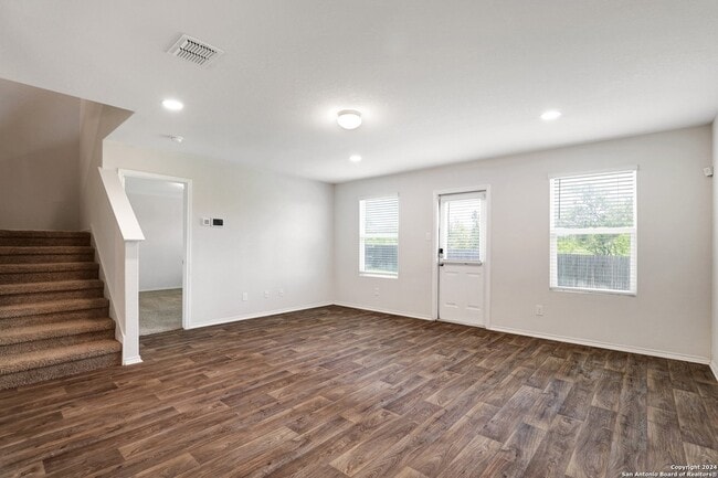 Building Photo - 2850 Lindenwood Run