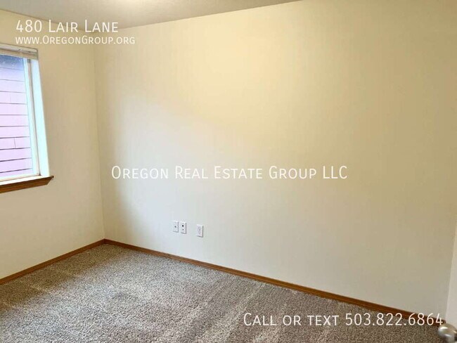 Building Photo - 480 Lair Ln