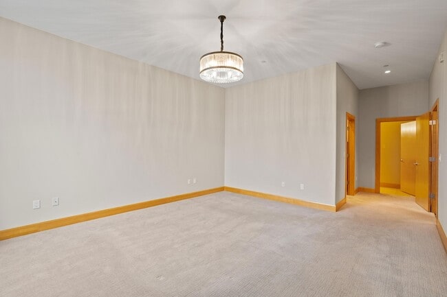 Building Photo - 1111 N Marshall St