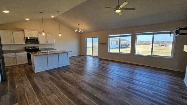 Building Photo - Stunning 4-Bedroom Home in Beautiful Waukee Neighborhood!