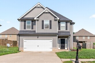 Building Photo - Pet Friendly Four Bedroom with Bonus!