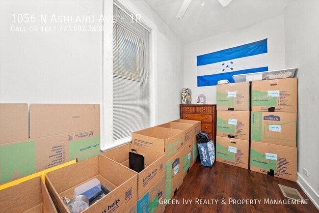Building Photo - 1056 N Ashland Ave