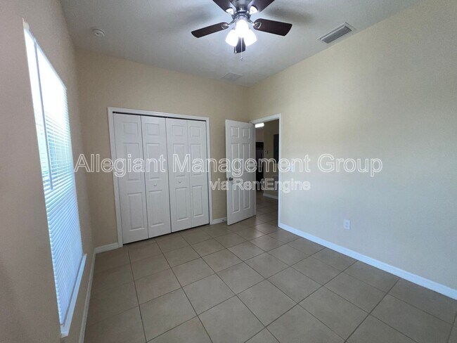 Building Photo - 645 Bluebill Ct