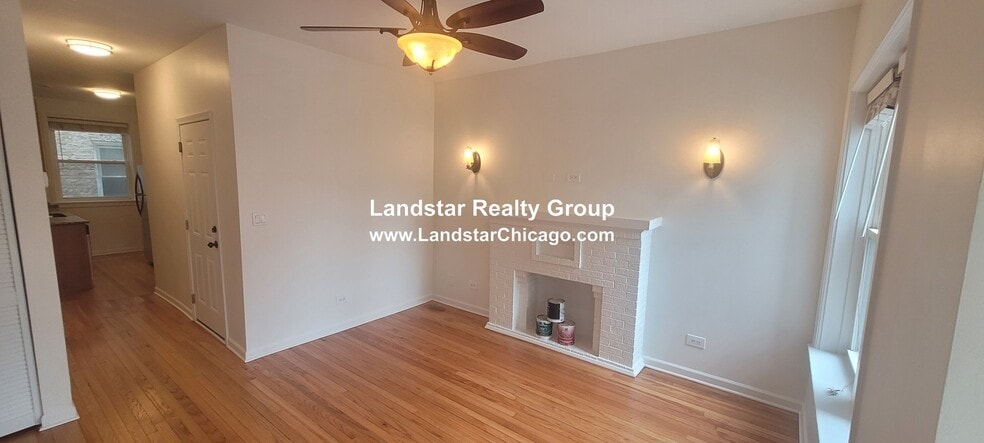 Building Photo - 4946 N Ridgeway Ave