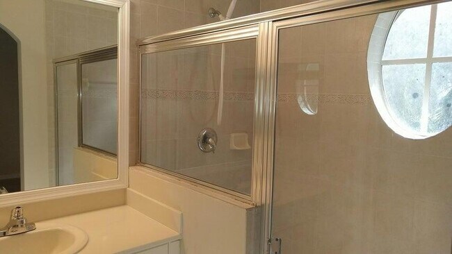 Building Photo - 2931 Hope Valley St