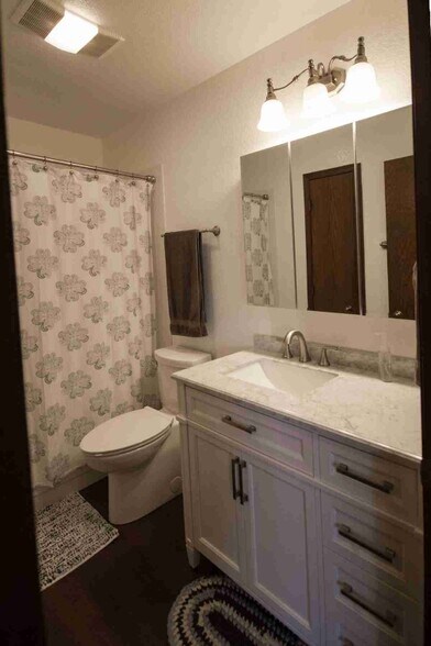 Building Photo - 6070 E Dearborn Dr