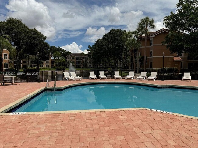 Building Photo - 8781 Wiles Rd