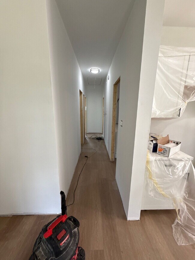 Building Photo - Fully Renovated Spacious 3BR in South Memphis – Section 8 Welcome