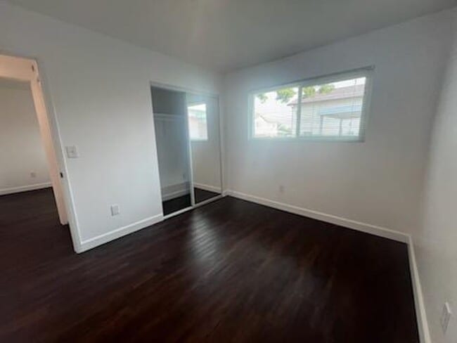 Building Photo - Imperial Beach - Newly Renovated Bungalow