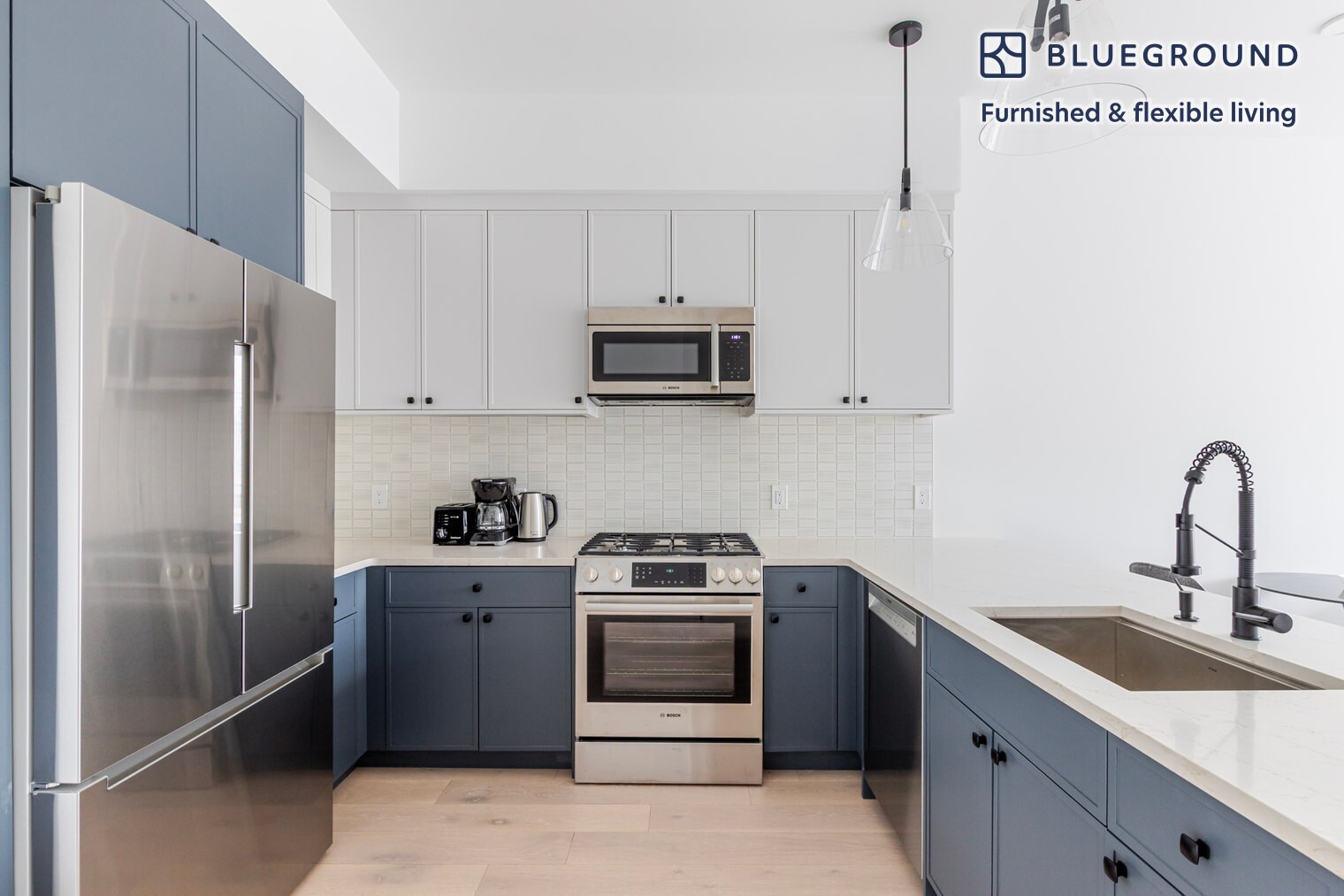 Building Photo - 425 3rd St