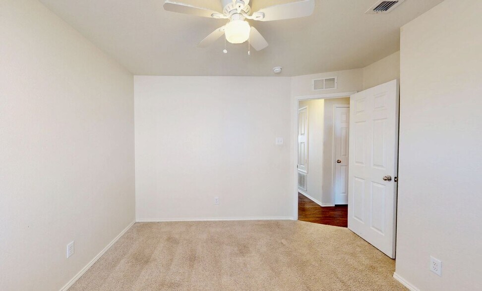 Building Photo - 2914 Whispering Pine Blvd