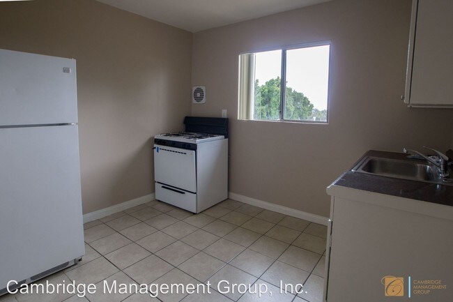 Building Photo - 2715 44th St