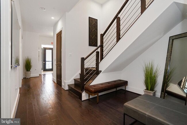 Building Photo - 44651 Provincetown Dr