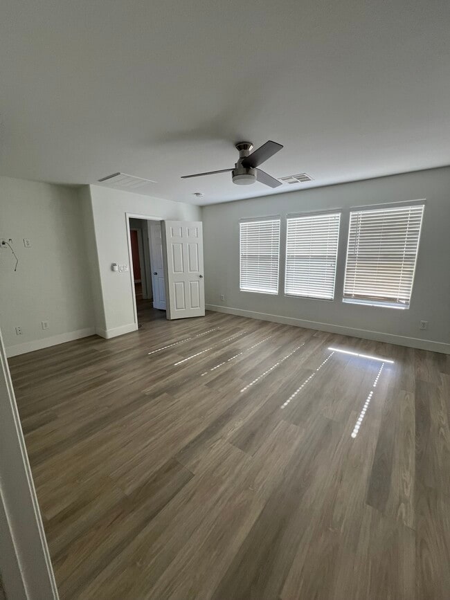 Building Photo - 7219 Huckaby Ave