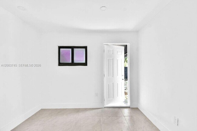 Building Photo - 1102 NW 103rd St