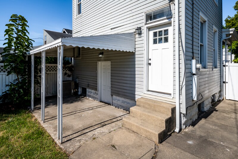 Building Photo - 422 Thornton St