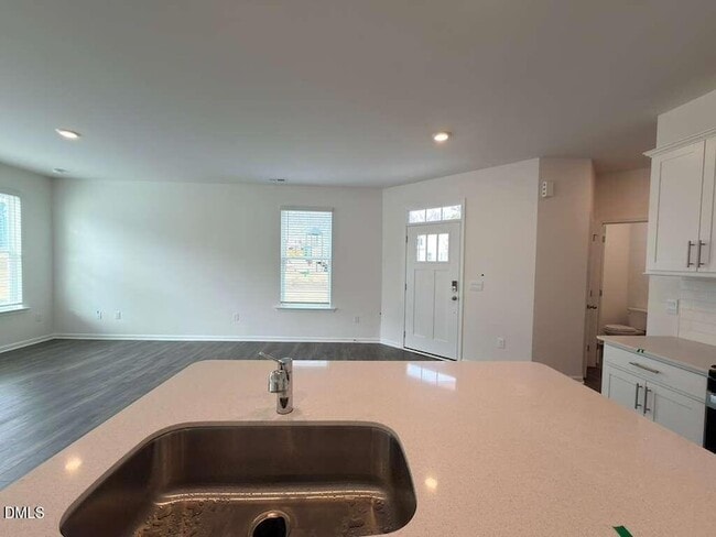 Building Photo - 1930 Hinesley Dr