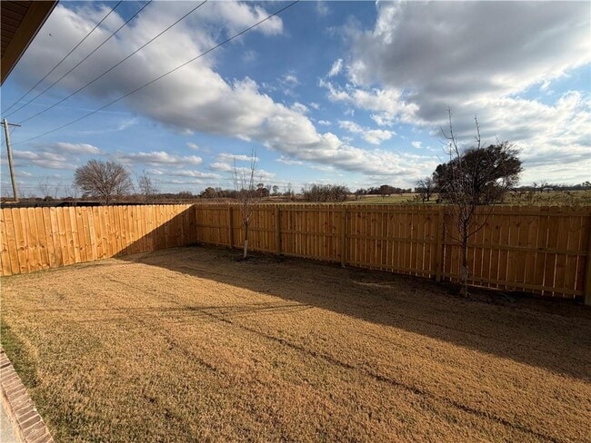 Building Photo - 7009 SW Basswood Ave