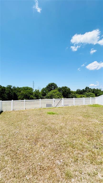 Building Photo - 11152 Leland Groves Dr