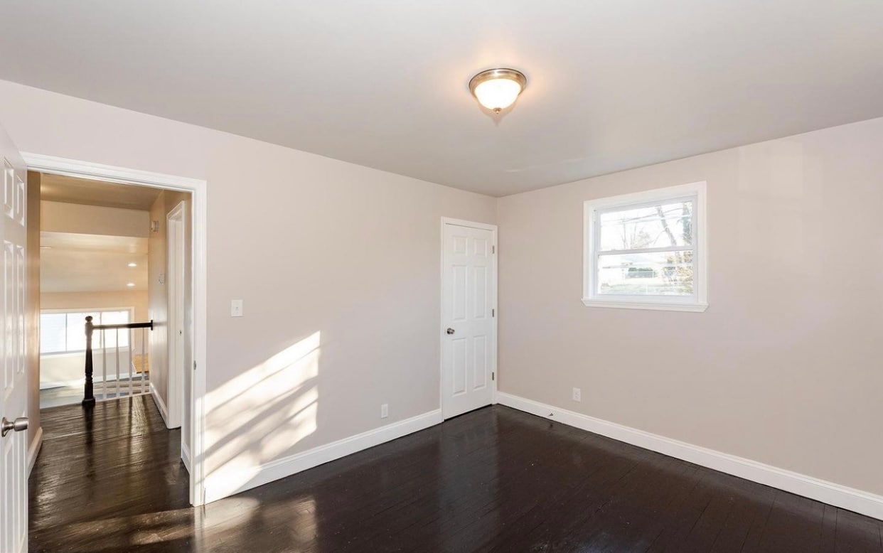 2nd bedroom - 3327 Essex Rd