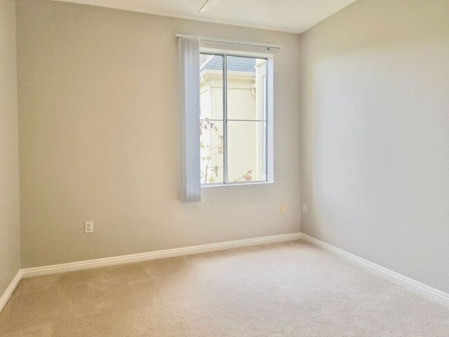 Building Photo - 2463 Watermarke Pl