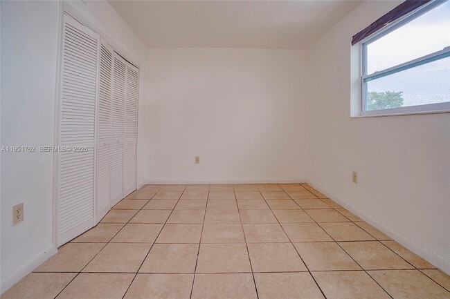 Building Photo - 4300 SW 67th Ave