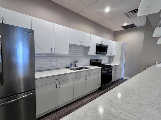 Building Photo - 1636 N Wells St