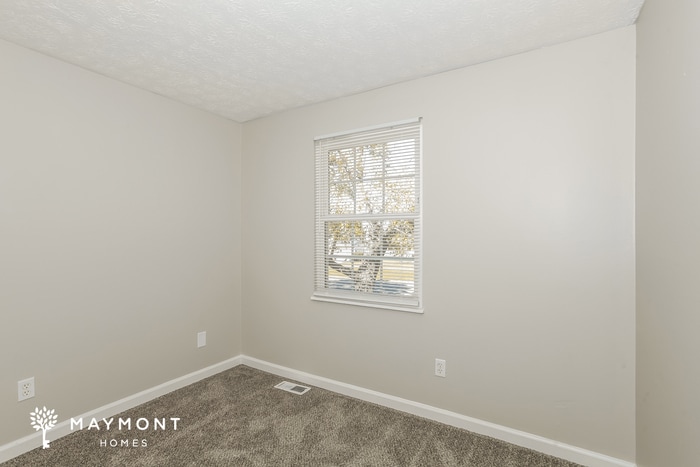 Building Photo - 1711 W Kemper Rd