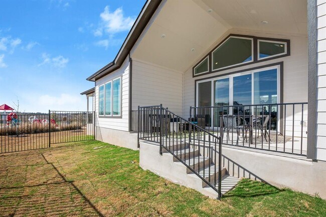 Building Photo - 8810 Bestride Bend