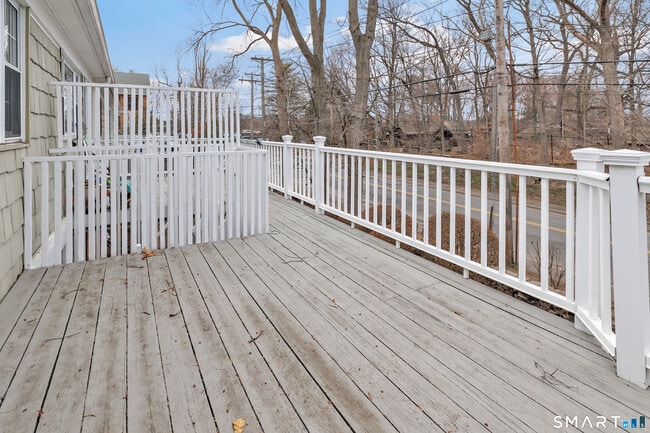 Building Photo - 245 Unquowa Rd