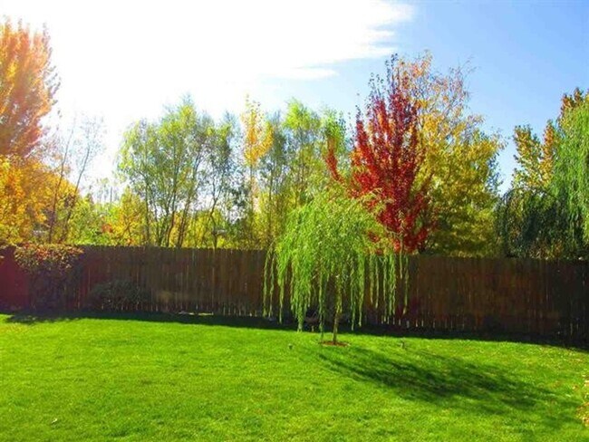 Building Photo - Coming Soon: Desirable South Boise 4-Bedro...