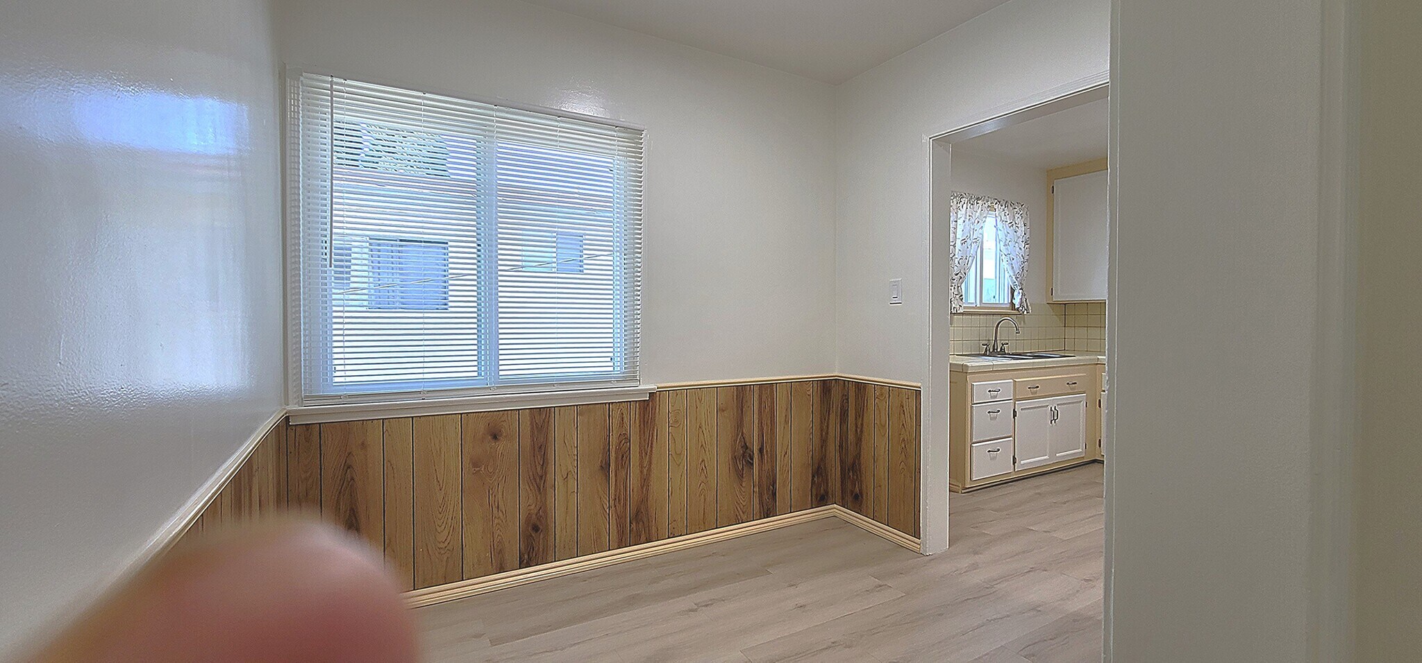 410 #4 Dining room 2 - 410 E 99th St