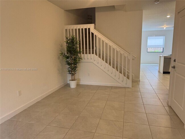 Building Photo - 267 SW 159th Dr