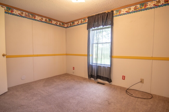 Building Photo - 1520 Linzay St
