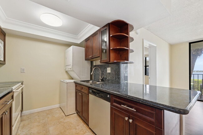 Building Photo - 734 Executive Center Dr