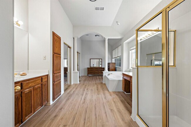 Building Photo - 10900 Peale Ct