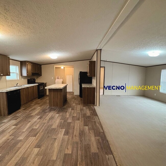 Building Photo - 842 Corinne Dr