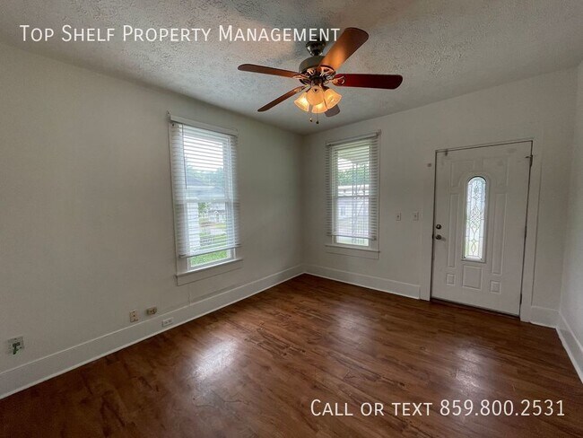 Building Photo - Quaint Two Bedroom House in Harrodsburg