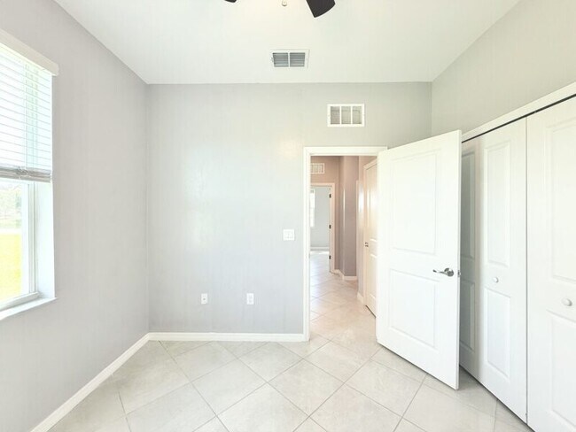 Building Photo - 16304 Quesa Dr