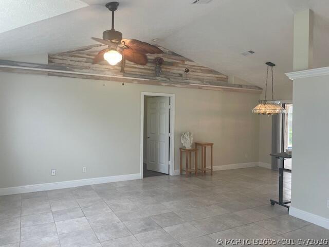 Building Photo - 618 SE Streamlet Ave
