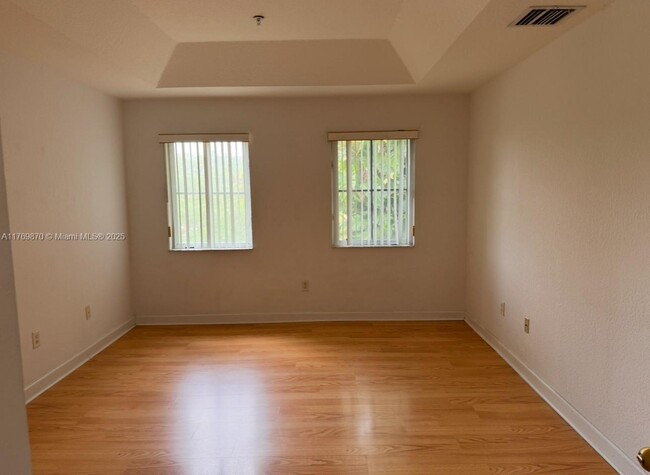 Building Photo - 4405 SW 160th Ave