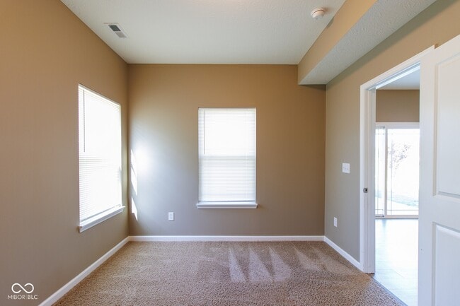 Building Photo - 6610 Aberdeen Dr