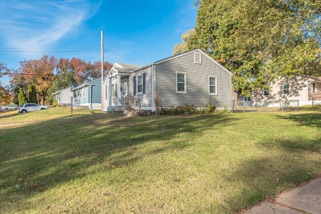 Building Photo - 10701 St Henry Ln