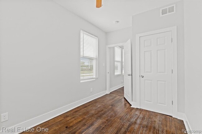 Building Photo - 2282 Belvidere St