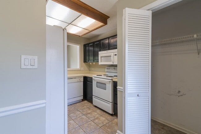 Building Photo - 5626 Amity Springs Dr